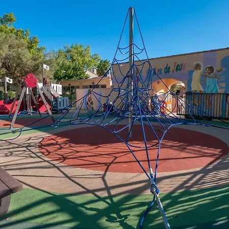 منتجع Camping Le Grau-Du-Roi