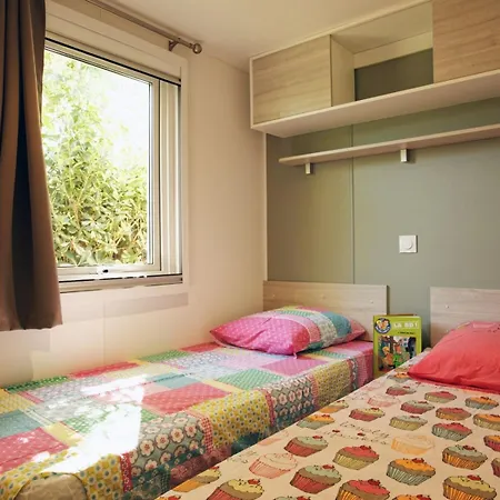 Camping Le Grau-Du-Roi אתר נופש *