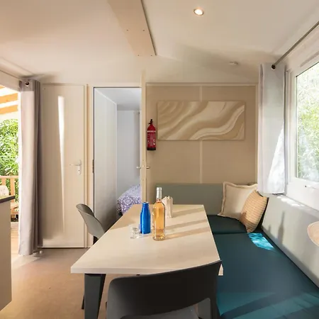 Camping Le Grau-Du-Roi Resort *